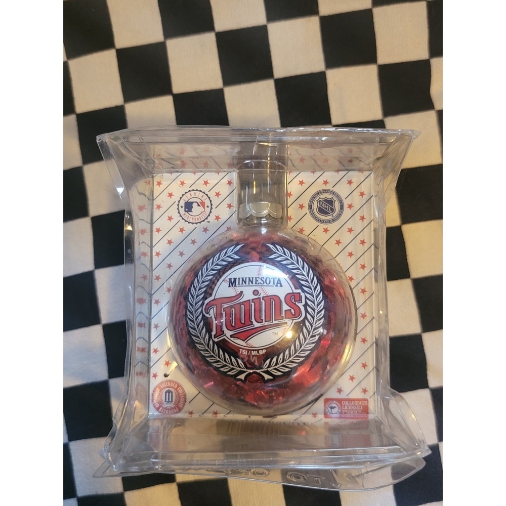 Minnesota Twins Glass Ornament – MLB Sports Collectors Series (Topper Scot)